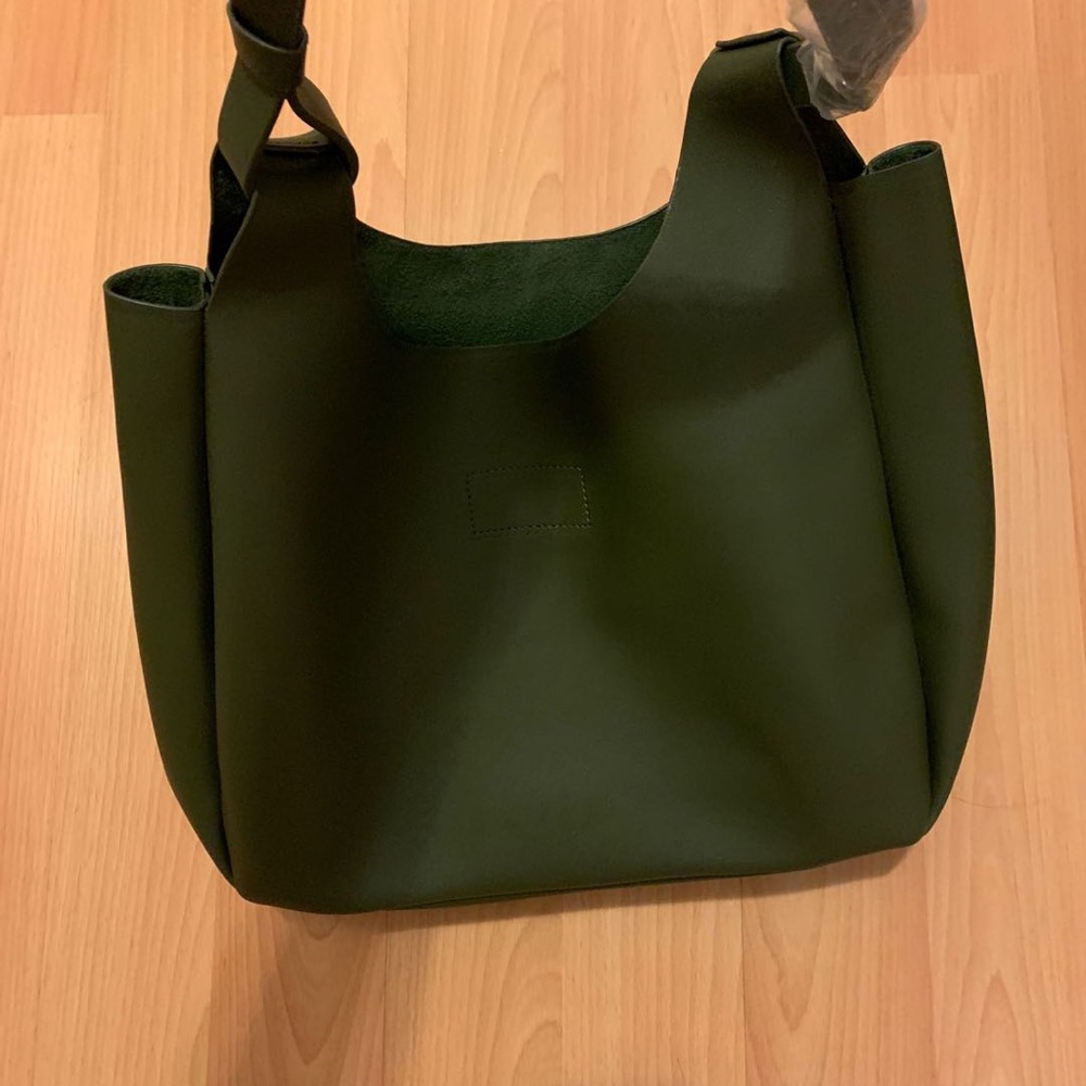 TOTES - Picture 4 of 9